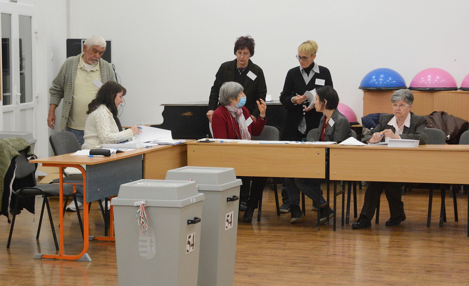 Délután 18:30-ig a választók 72.39 százaléka szavazott Székesfehérváron